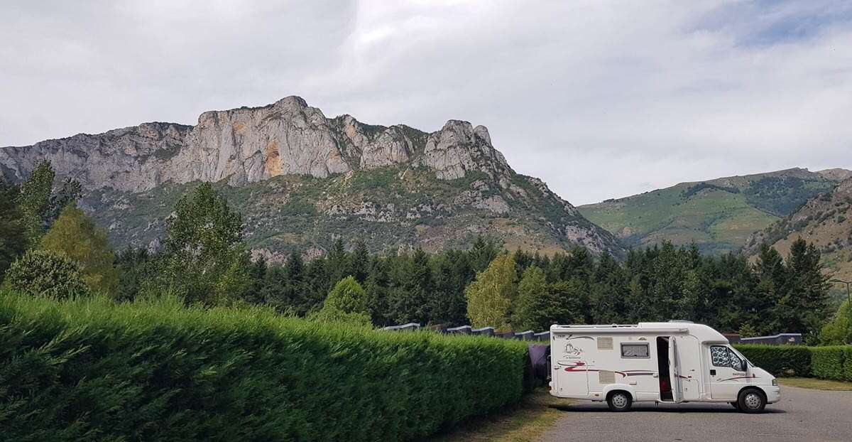 Aire pur camping-cars Les Cabannes — photo 5