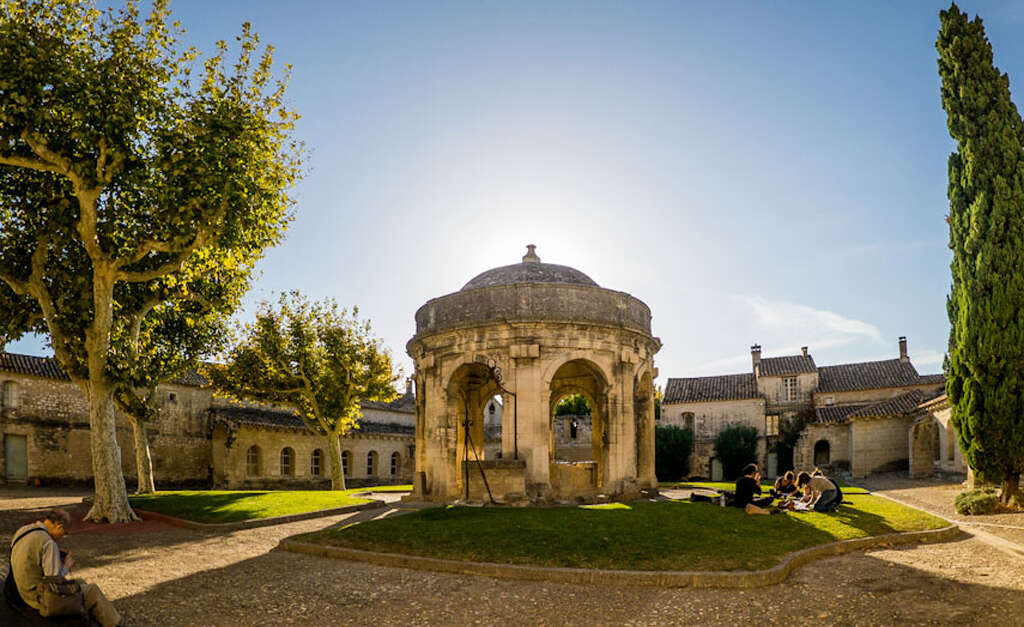 La Chartreuse-centre National Des écritures Du Spectacle