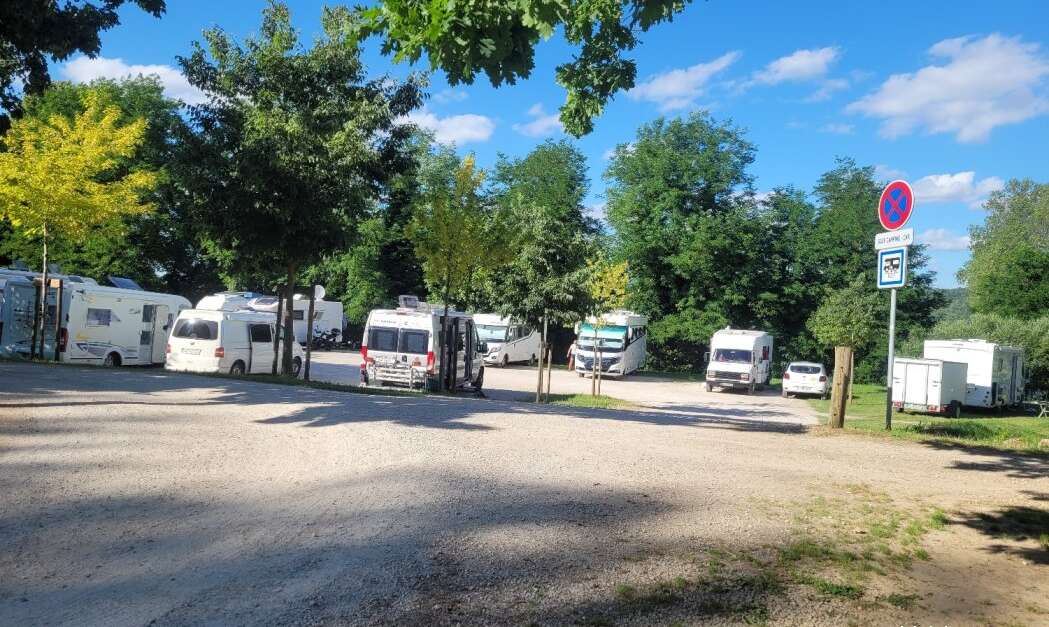 Aire de camping-car Bressols — photo 3