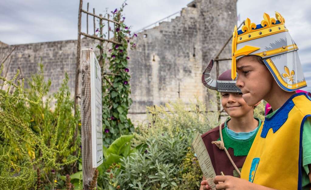 Château Fort de la Fée Mélusine et son parc de loisirs médiéval à St