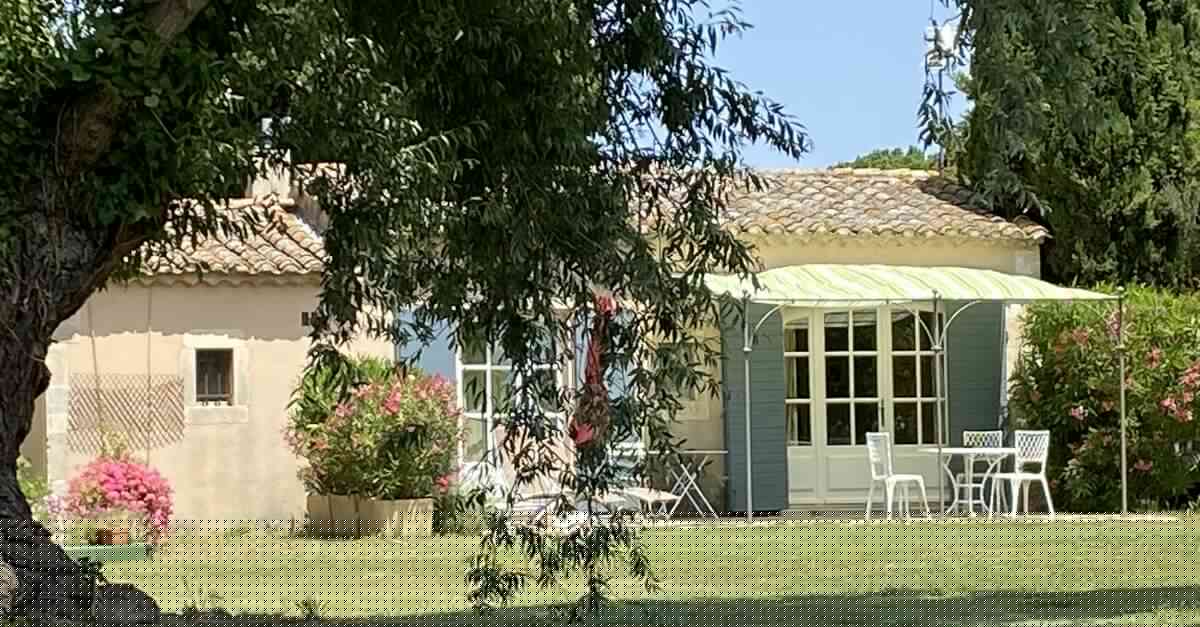 La petite maison du Mas du petit Fourchon (Arles) | Office de Tourisme ...