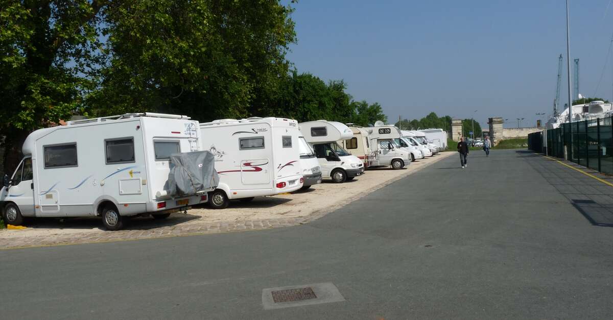 Aire de Stationnement (Vieille Forme) Rochefort — photo 4