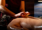 Massage aux coquillages chauds