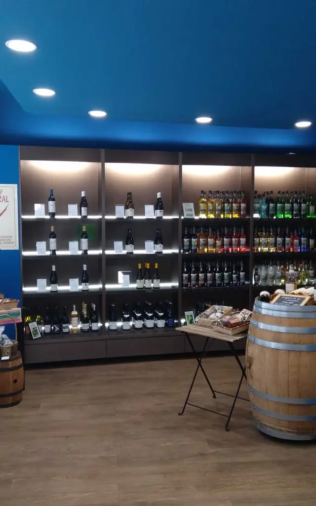 Visite de la Distillerie du Noyau de Poissy