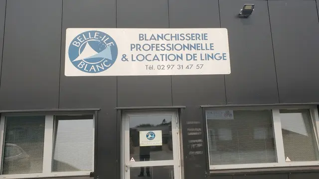 Belle-ile Blanc, Immersion dans une blanchisserie industrielle à taille humaine