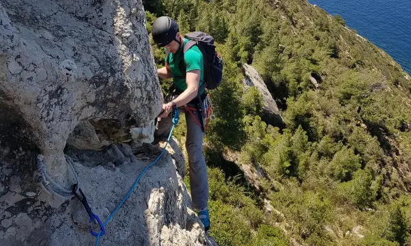 Multi-pitch full day climbing in the Calanques