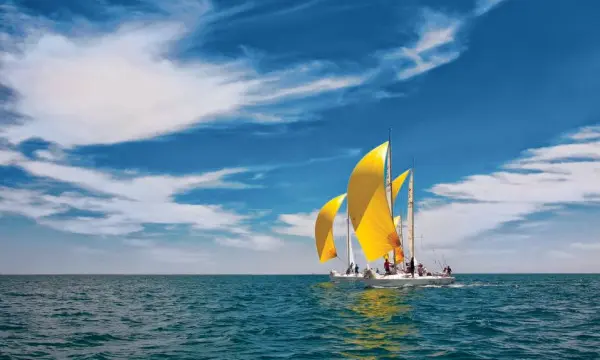 Découverte à la voile dans les calanques du Frioul - 4H-