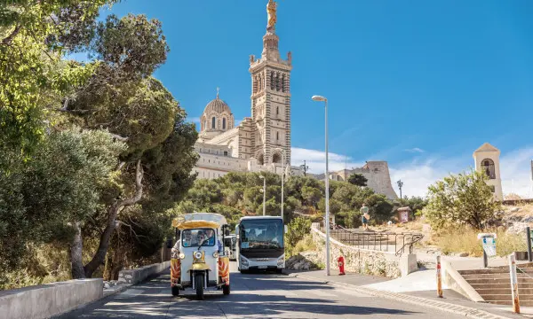 Balade tuk tuk autour de Notre Dame