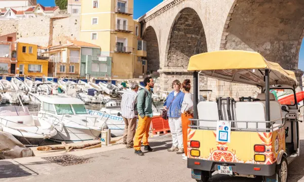 Around Notre Dame tour and Vallon des Auffes port.
