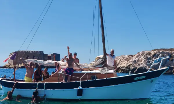Le Vallon des Auffes par la mer (pointu écolo+ baignade)