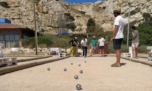 Balade en mer, apéro et pétanque aux îles du Frioul - billetterie ou privatisation 3h