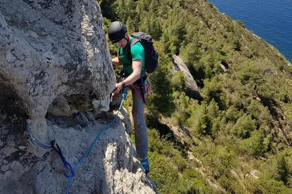 Multi-pitch full day climbing in the Calanques