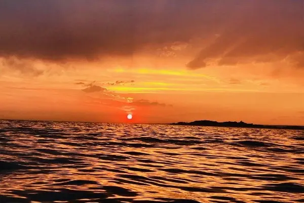 Sunset apero stand up paddle à Marseille
