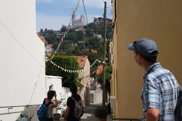 Hiking and treasure hunt - Notre-Dame-de-la-Garde hill