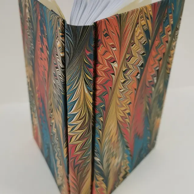 Fabrication d'un livre reliure plein papier