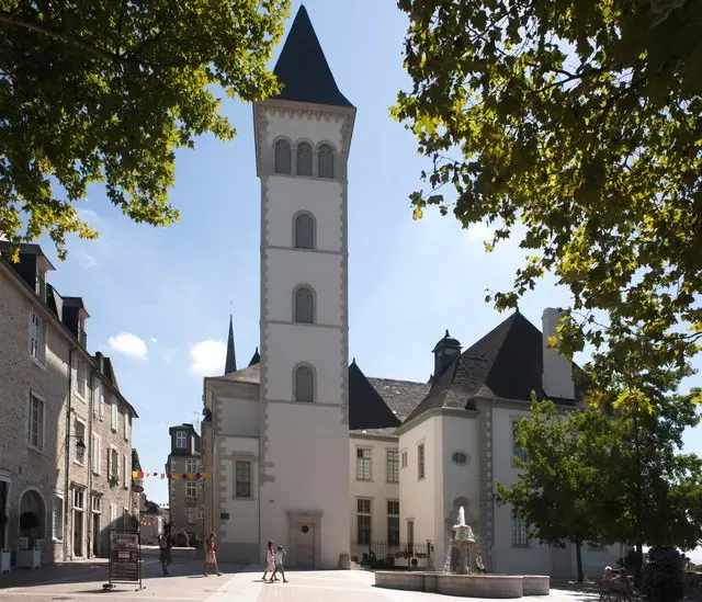 LE PARLEMENT DE NAVARRE