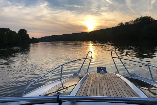 Balade en bateau privé (jusqu'à 7 personnes)