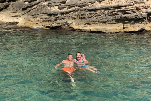 Douceur au Réveil : Croisière, Café et Plongée dans les Calanques du Frioul