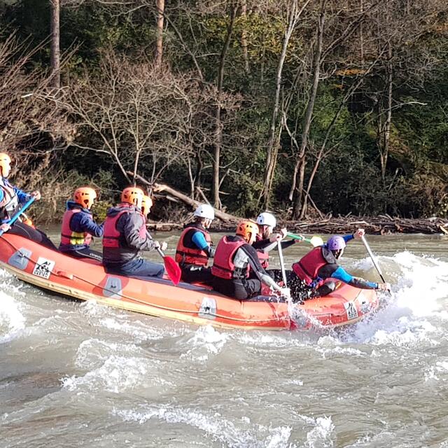 Descente en rafting dans les gorges du tarn - Canoe le Rozier