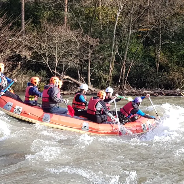 Descente en rafting dans les gorges du tarn - Canoe le Rozier