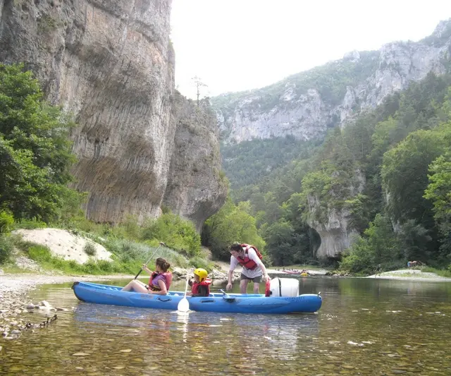 Descente journée en canoë depuis la Malène (20km) - La Barbote