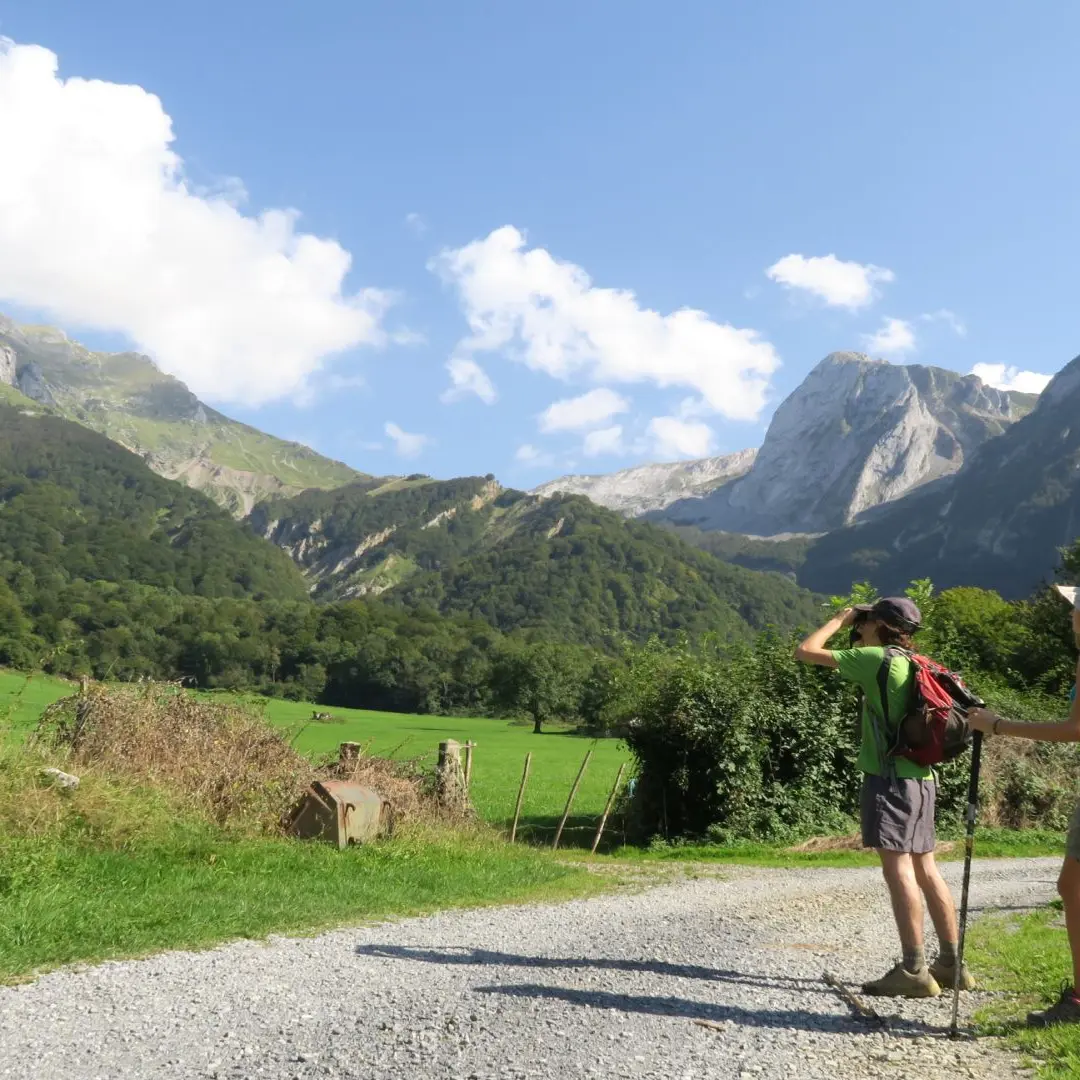 N° 32 CABANE LAITERINE PAR LE COL D'ISEYE