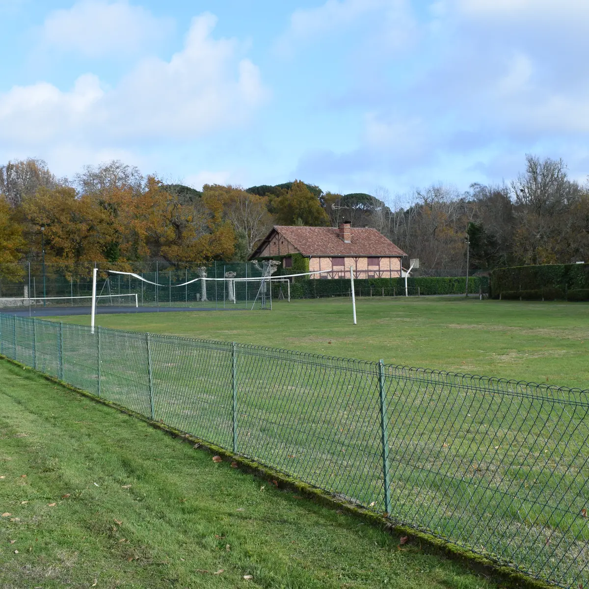 CLNT - LEVIGNACQ - Terrain de foot (3)
