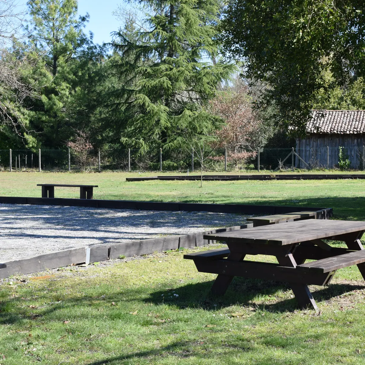 CLNT - TALLER - Terrain de pétanque et aire de pique nique (2)