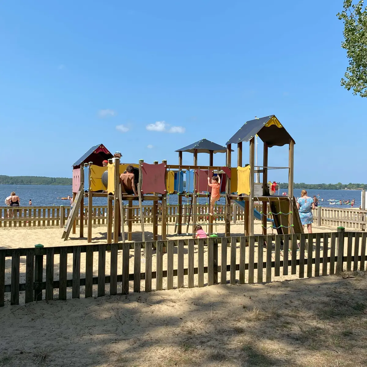CLNT-LEON-Aire de jeux (2)