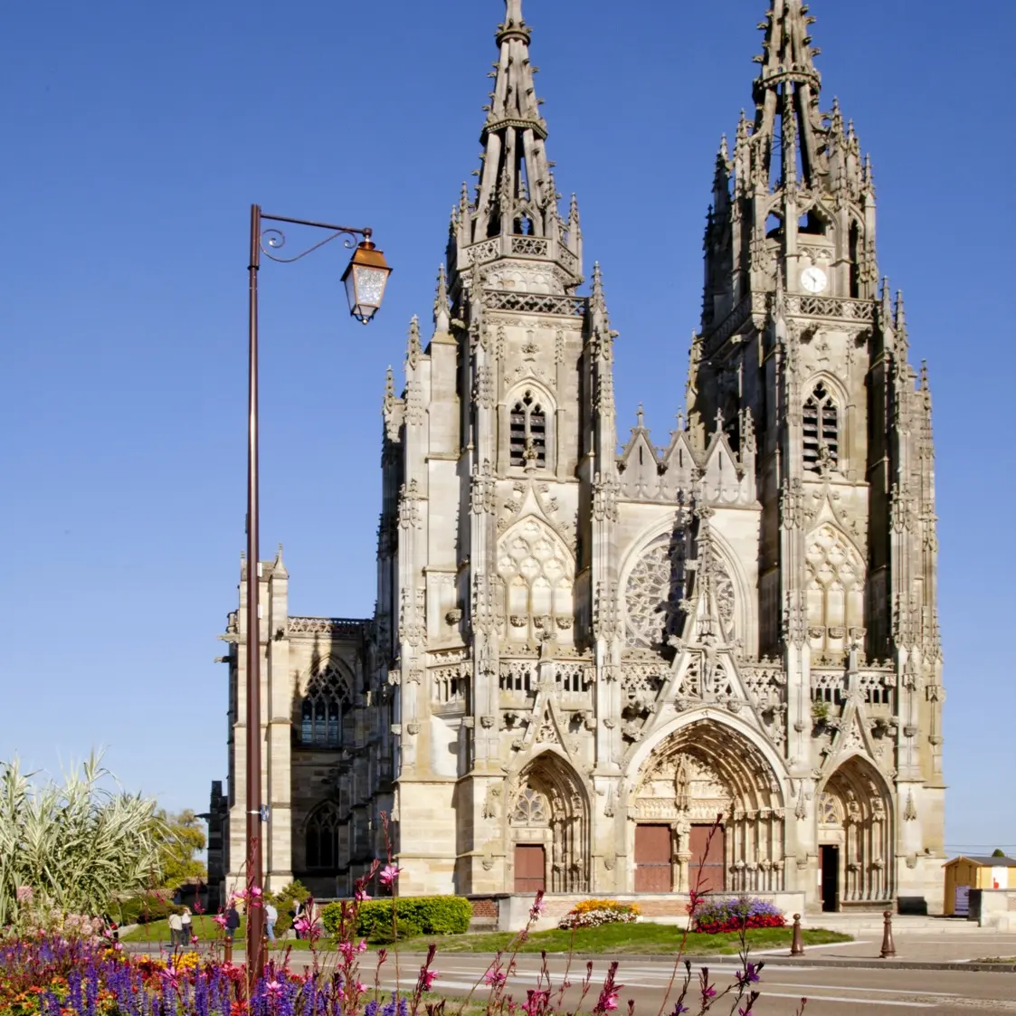 basilique-notre-dame-de-lepine