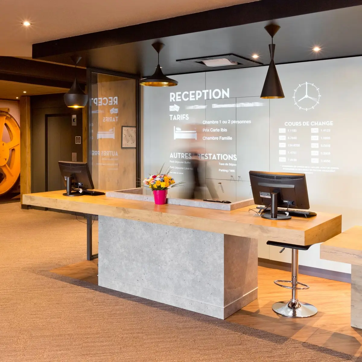 IBIS0120 © JF Hamard