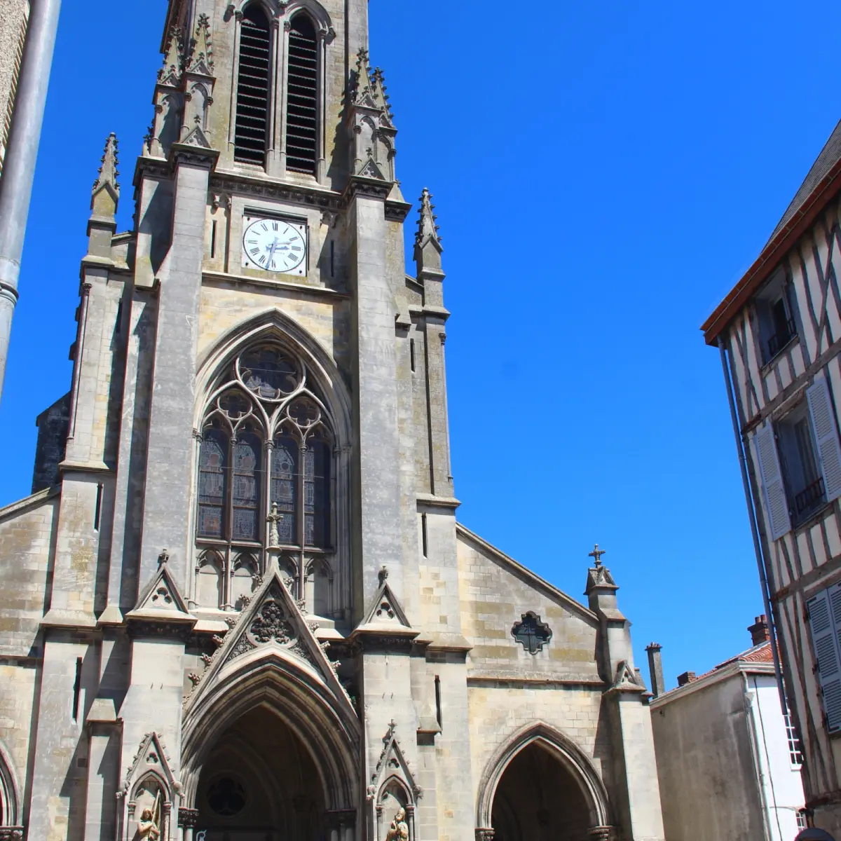 eglise-saint-loup-facade