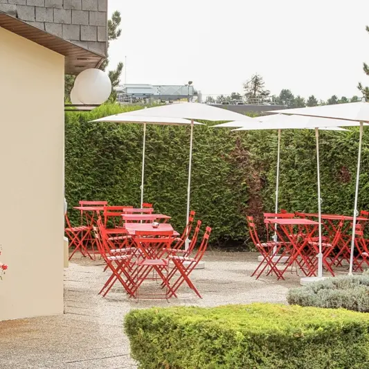 hotel-ibis-chalons-en-champagne-terrasse