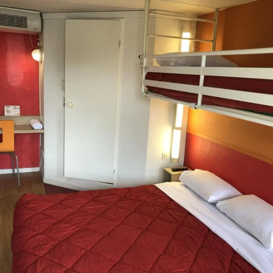 Hôtel Première Classe II < Laon < Aisne < Picardie