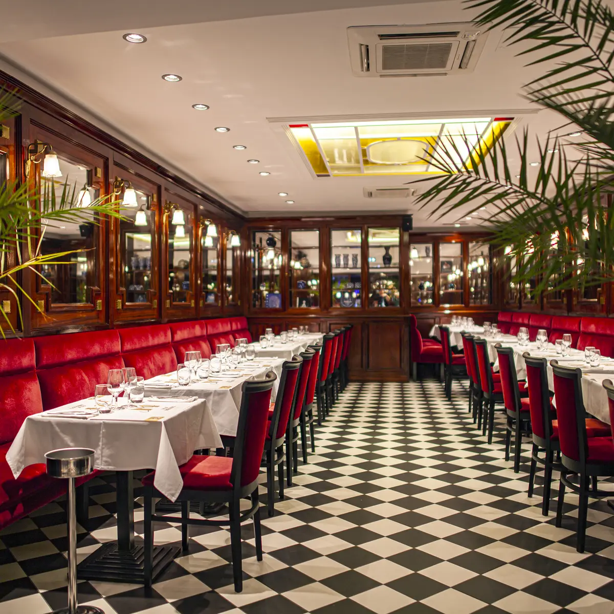 Aux Moules - salle des glaces 1