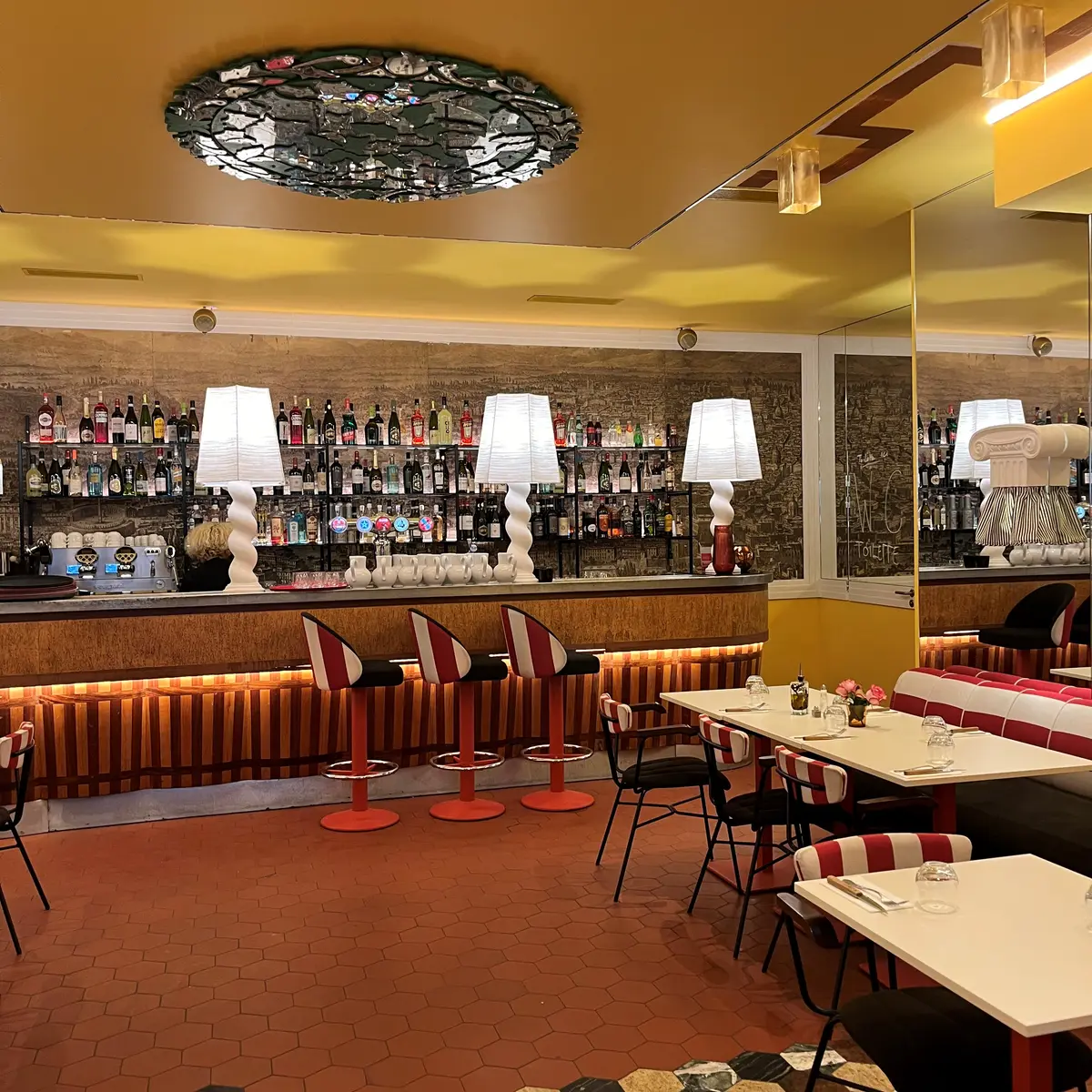 Bar