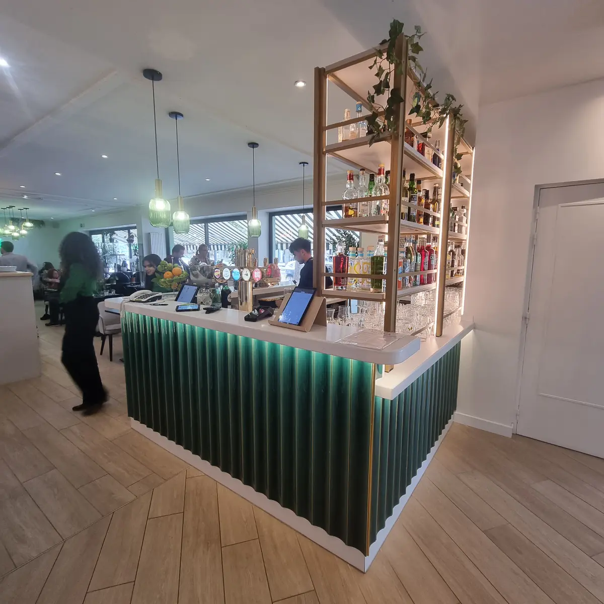 RestaurantlaFamiglia–Bar_LucasArena