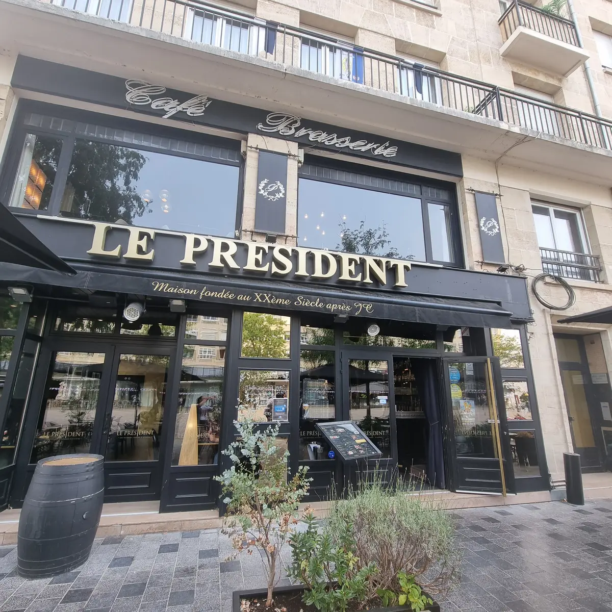 RestaurantlePresident–Façade_ChristineThonon