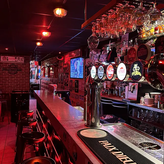 Bar Coyote Café I < Laon < Aisne < Picardie