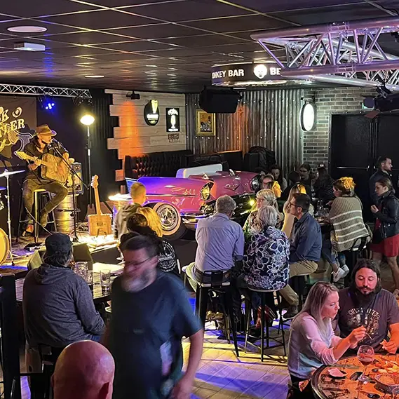 Beer Monkey Bar III < Laon < Aisne < Picardie