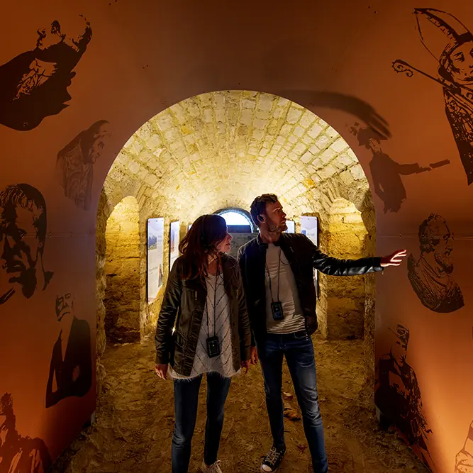 Visite Secrets sous la ville 2019 VI < Laon < Aisne < Picardie