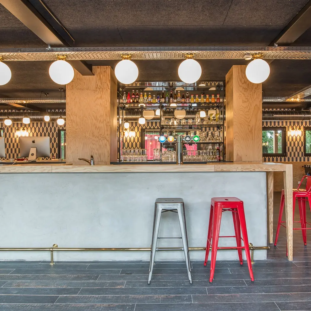 bar