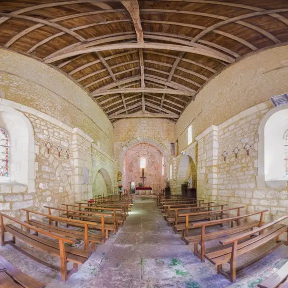 Eglise Saint-Pierre-et-Saint-Paul de Bussac 1