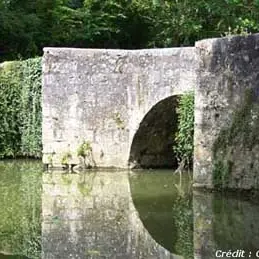 Pont médiéval du Bretou à Eymet