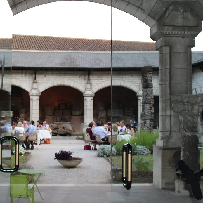 Perigueux_musee_art_archeologie_cloitre_soiree©museeartetarcheologieperigueux