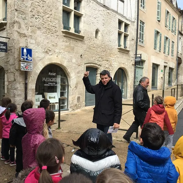 Perigueux_visites_scolaires_maison_medievale©office_de_tourisme_de_perigueux