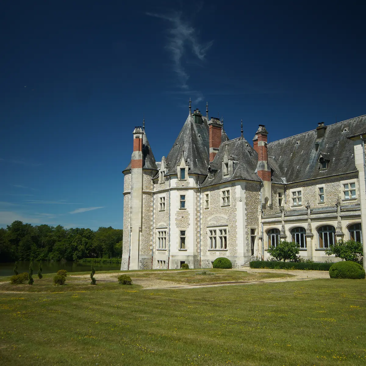 CHATEAUDELAVERRERIE12