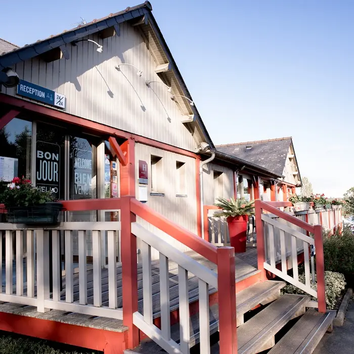 4 facade Kyriad Saint Malo Ouest Dinard