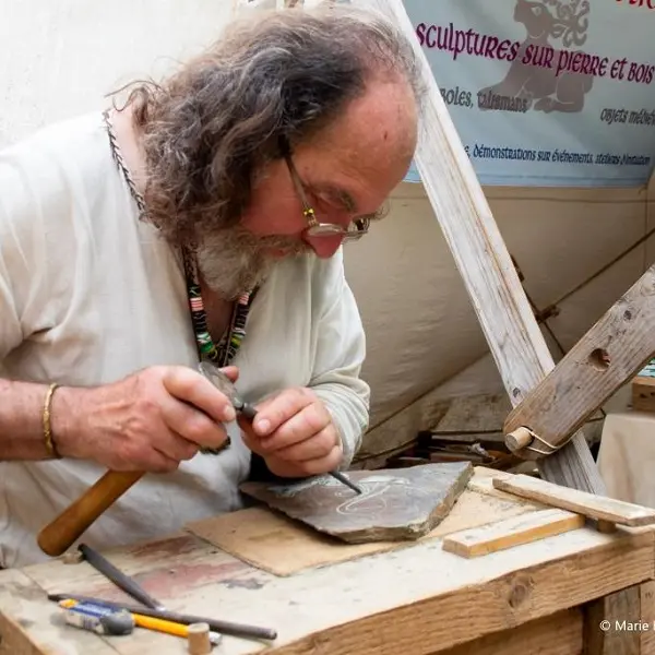 artisanat_ymagier_broceliande_sculpture_neant-sur-yvel_DestinationBroceliande