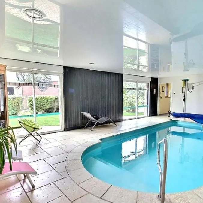 056MS000462_Rival_39408